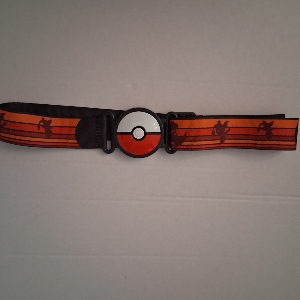 NINTENDO 2018 POKEMON  ADJUSTABLE BELT 22" TO 39"
